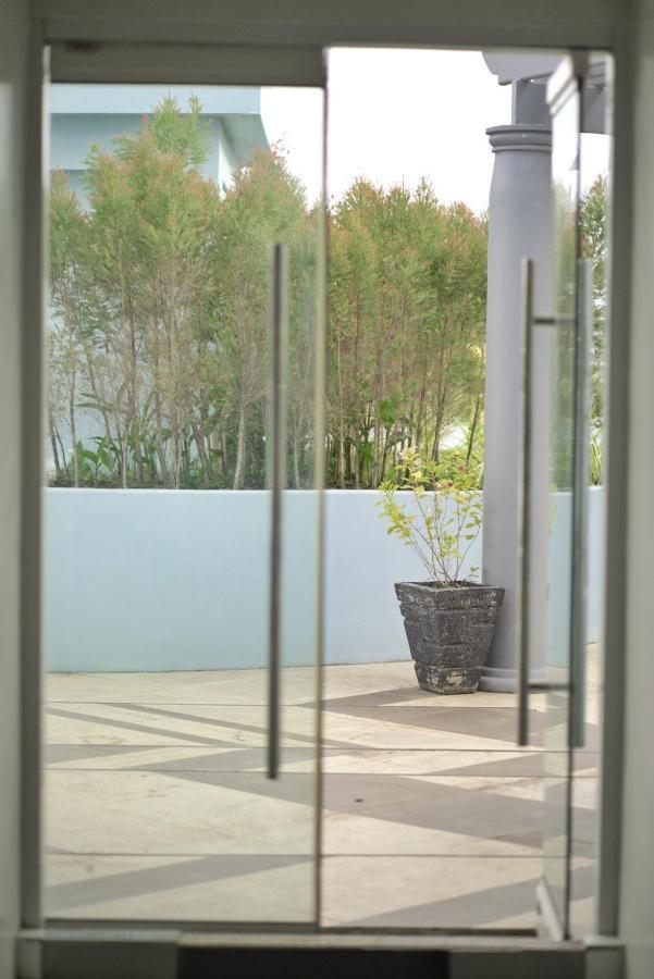 Quince Studio W/ Balcony Orochi Staycation Ph At Loop Tower Cdo Cagayan de Oro Exterior photo